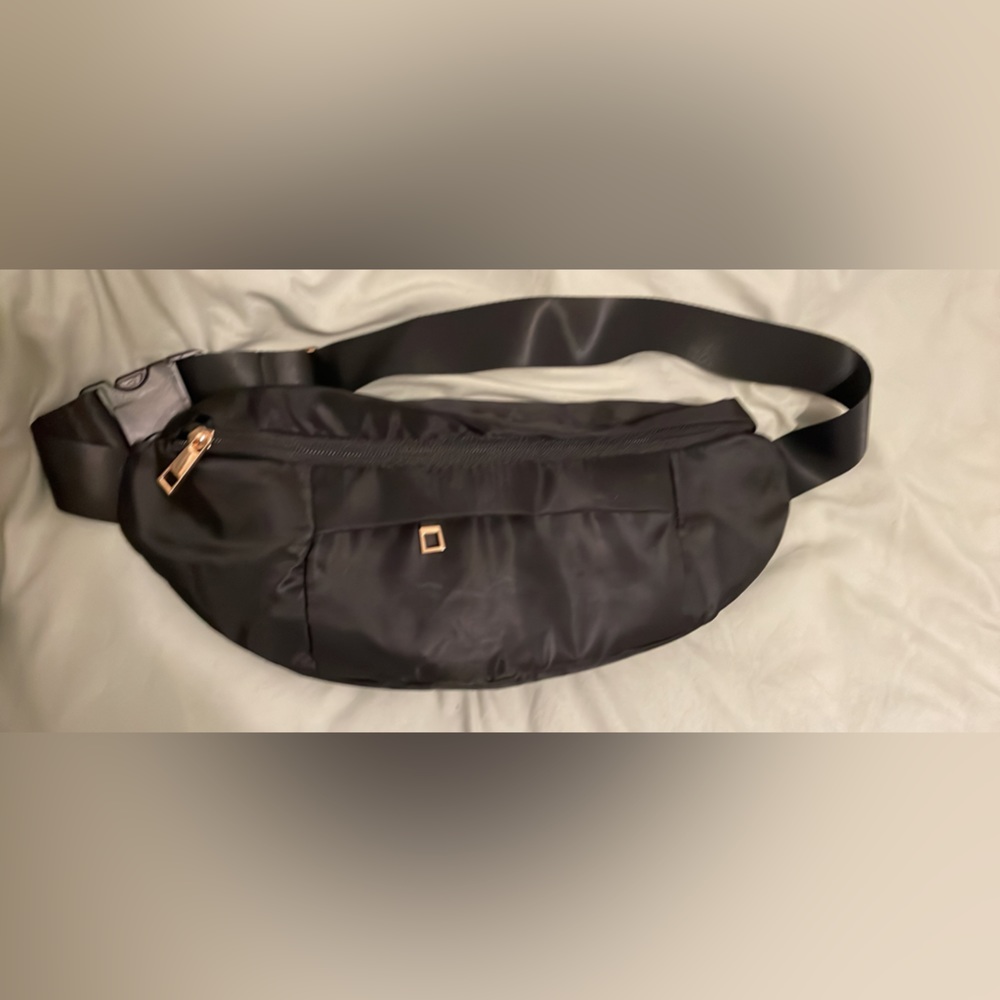 Black Fanny pack